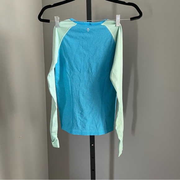 Ivivva Fly Tech Long Sleeve Top Color Block Thumb Holes Size Large - Picture 2 of 4
